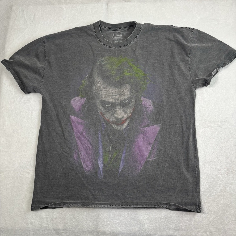 American‎ Thrift Joker Batman How Bout A Magic Trick Graphic Shirt Men's XL